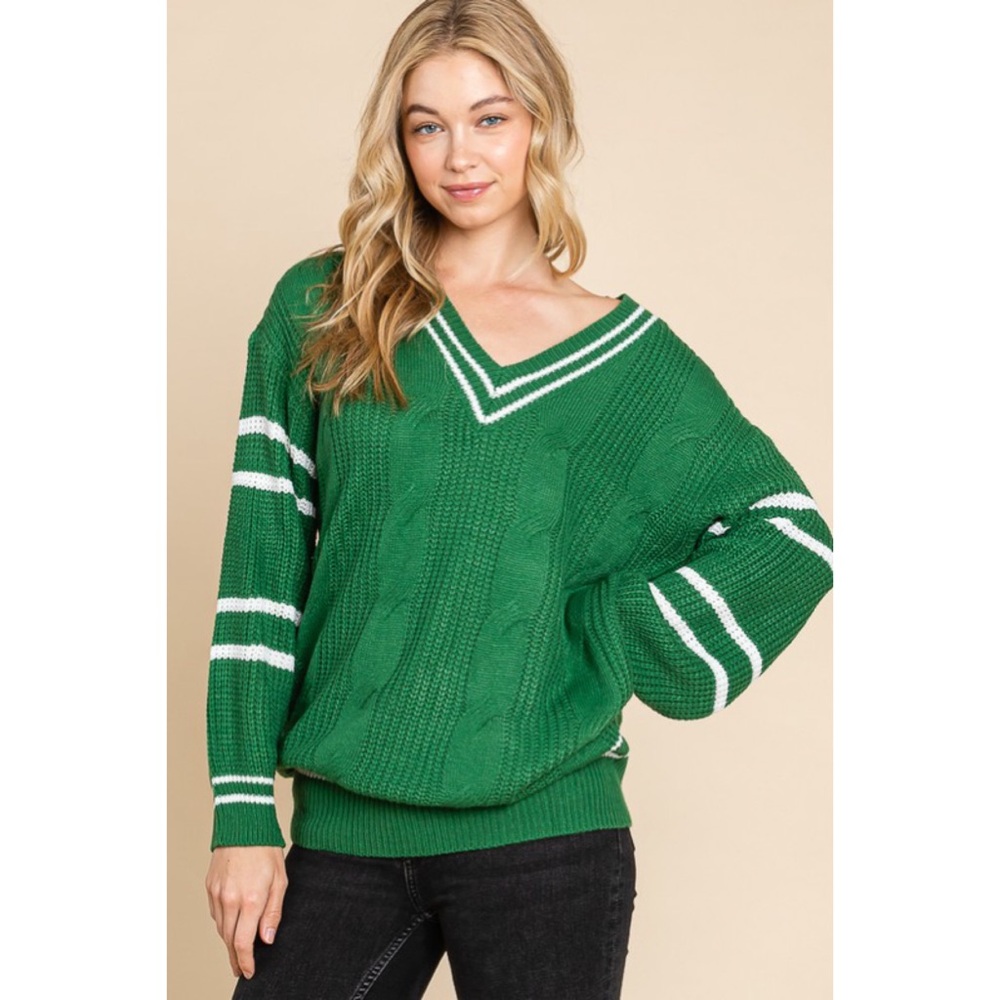 LAST 2! Soft Knit Kelly Green Oversized Cable Knit V Neck Sweater!